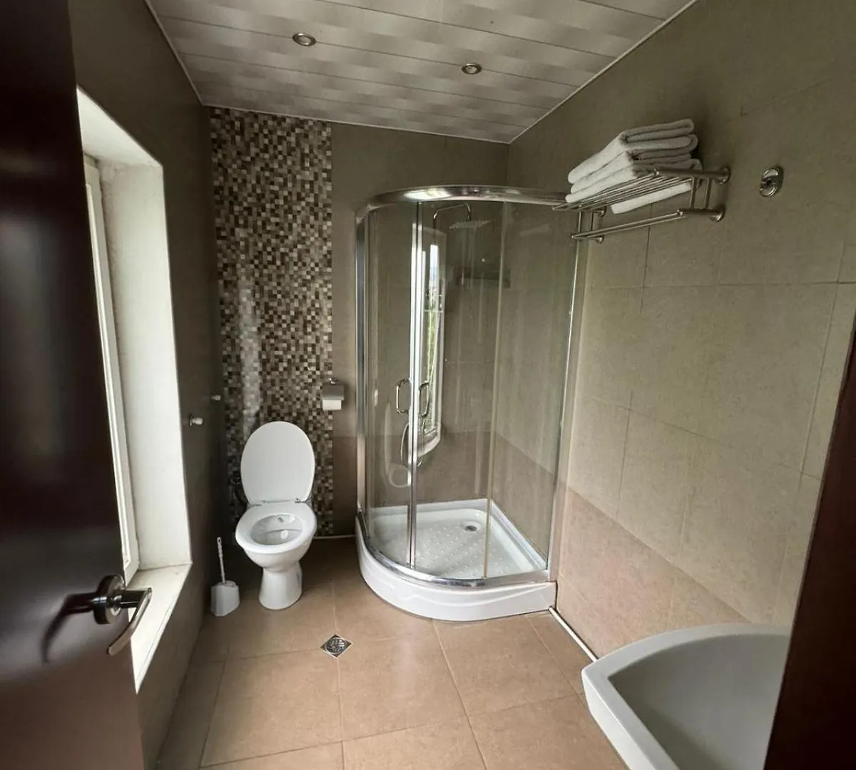 Konukevi Jaba Palace Hotel Tiflis
